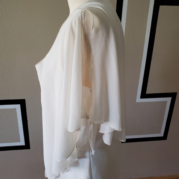 Wht drape blouse - Picture 3 of 4